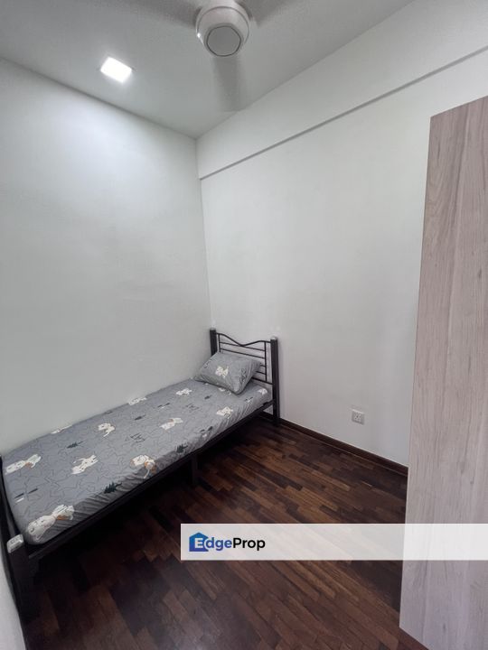 2bedroom 1bathroom, fully furnished, newly painted, new furniture, Selangor, Shah Alam