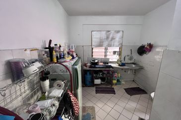 Flat PKNS, Seksyen 7