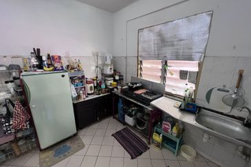 Flat PKNS, Seksyen 7