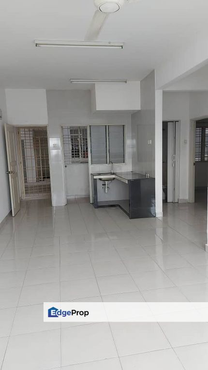 3r2b Partial Furnished, 1 aircond, kitchen table Top, Grille Door, Ready in Mid Jan, Selangor, Shah Alam