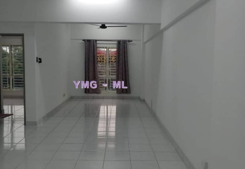 Trifolia 1 Apartment