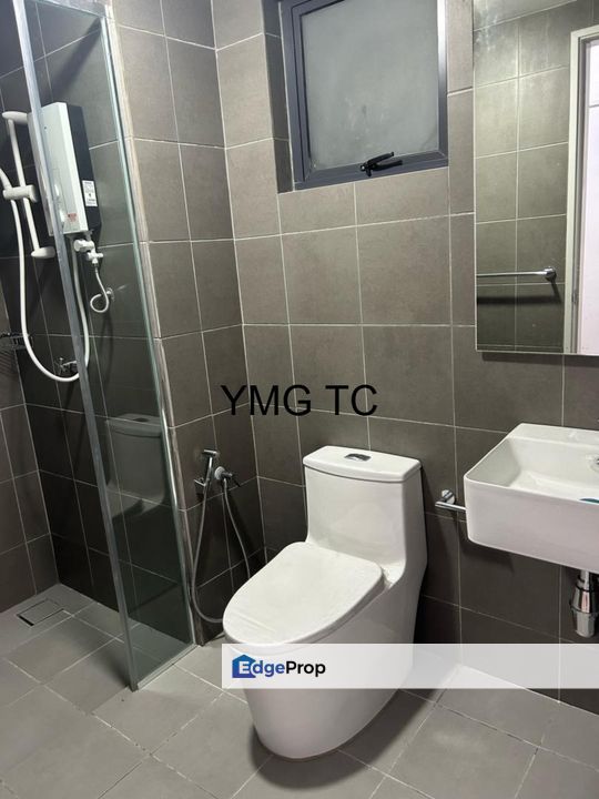 Partial Furnished Berkeley Uptown 2 Bedrooms 2 Bathrooms for Rent, Selangor, Klang