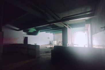 Ground Floor Corner Lot Alam Sanjung Section 22 Shah Alam for Rent