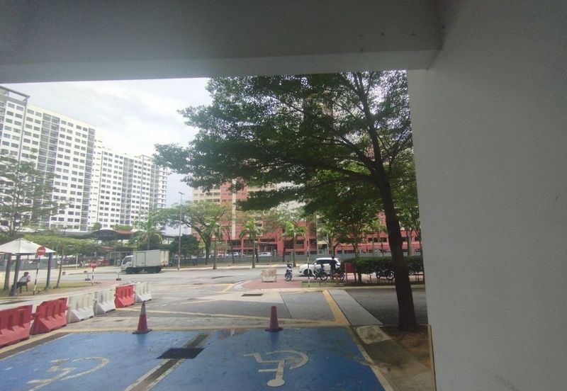 Ground Floor Corner Lot Alam Sanjung Section 22 Shah Alam for Rent