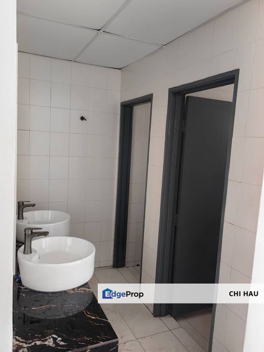 Ready move in & refurbish Bukit Raja Klang Ground Floor Shoplot for Rent, Selangor, Bandar Bukit Raja