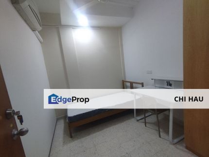 Mix unit room available for rent with Free Wifi and Water (R3), Selangor, Bandar Sunway