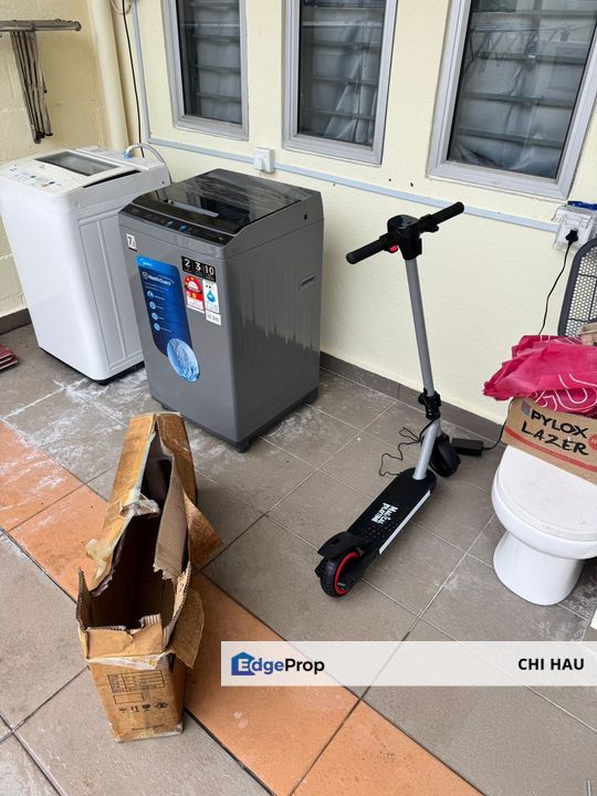 Mix unit room available for rent with Free Wifi and Water (R6), Selangor, Bandar Sunway