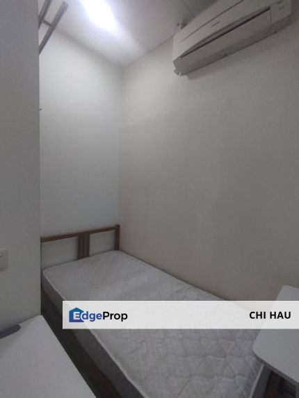 Mix unit room available for rent with Free Wifi and Water (R10), Selangor, Bandar Sunway