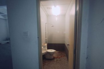 Ground Floor Shoplots at Alam Sanjung Section 22 Shah Alam for rent