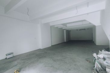 Intermediate Ground Floor Shoplots at Alam Sanjung Section 22 Shah Alam for rent