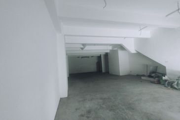 Intermediate Ground Floor Shoplots at Alam Sanjung Section 22 Shah Alam for rent