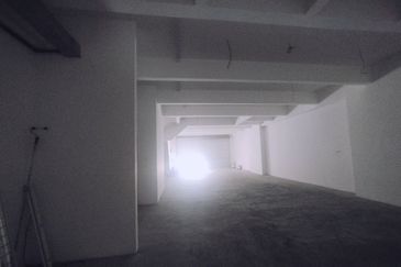 Intermediate Ground Floor Shoplots at Alam Sanjung Section 22 Shah Alam for rent