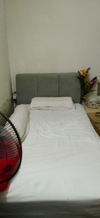 Mix gender room available for rent with Free Wifi and Water at Indah Villa, Selangor, Bandar Sunway