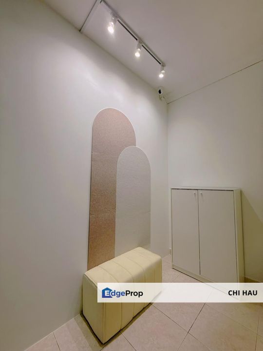 Female room available for rent with Free Wifi, Water and Electric at Koi Tropika Bdr Puteri Puchong, Selangor, Bandar Puteri Puchong