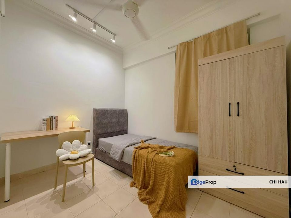 Female room available for rent with Free Wifi, Water and Electric at Koi Tropika Bdr Puteri Puchong, Selangor, Bandar Puteri Puchong