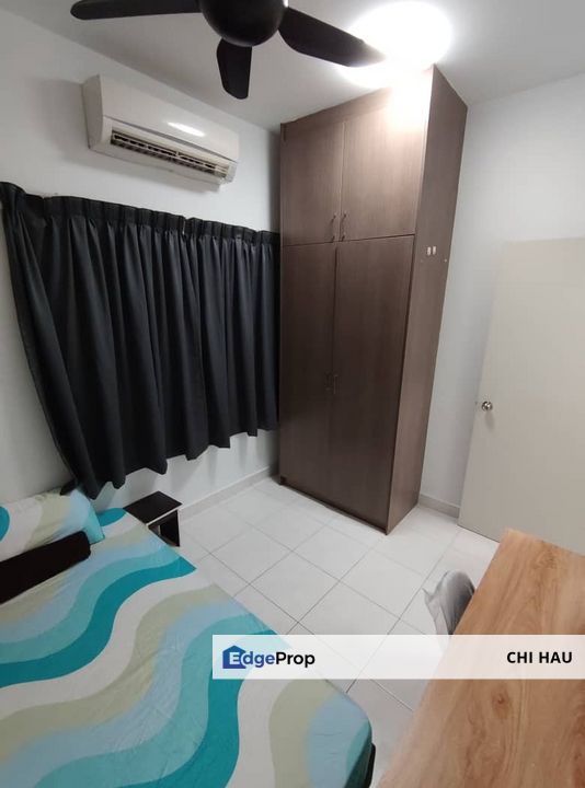 Setiawalk female room for rent with free Wifi, water & electricity nearby LRT Puchong, Selangor, Puchong