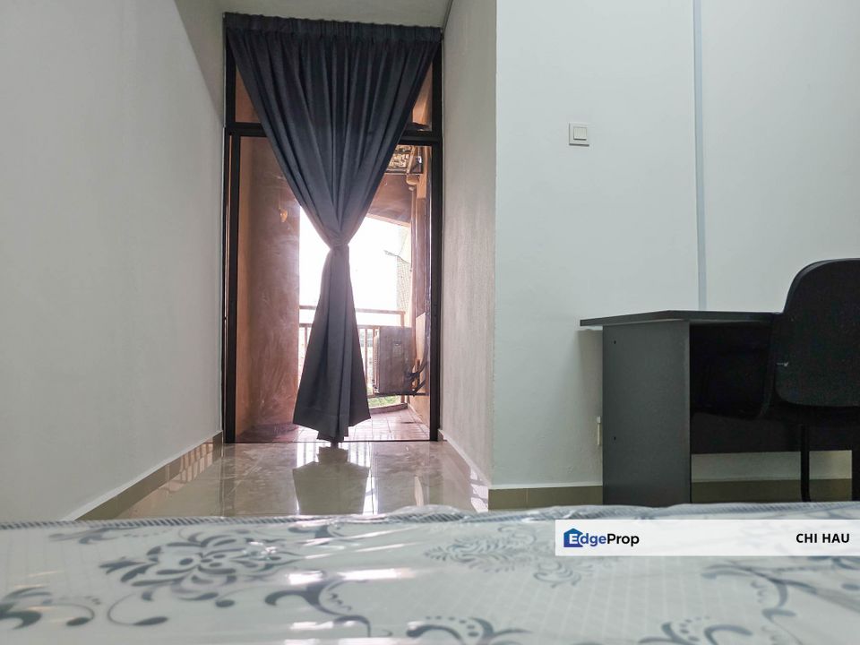 Indah Villa female balcony room free wifi & water near Sunway & Monash, Selangor, Bandar Sunway