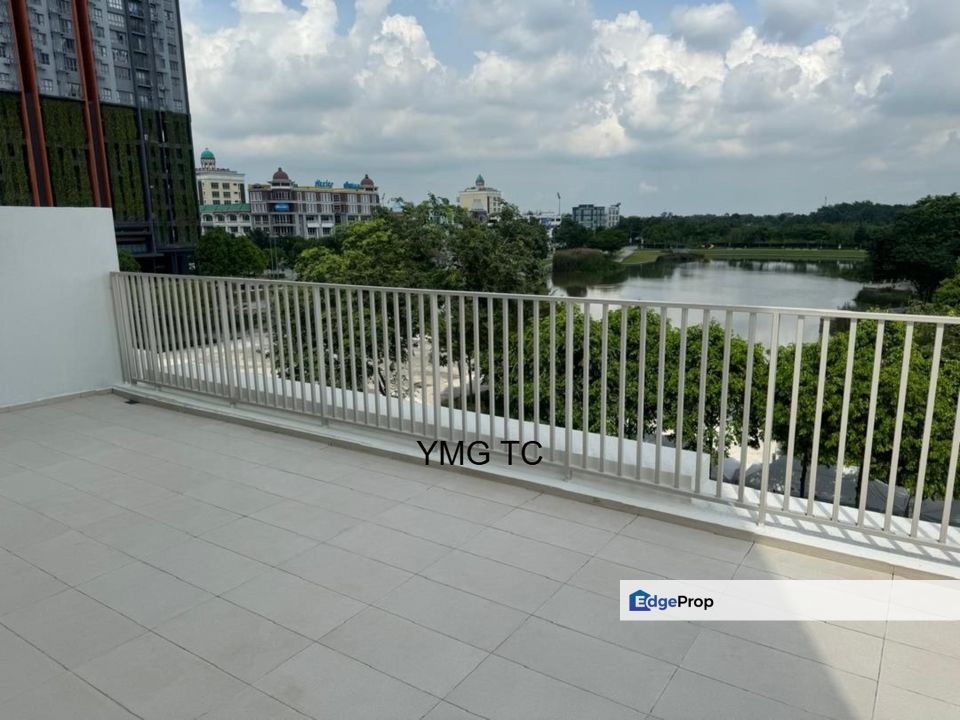 Lake View with Carpark in front of house 3 Bedrooms 2 Bathrooms The Tresor @ Gravit8 for RENT, Selangor, Klang