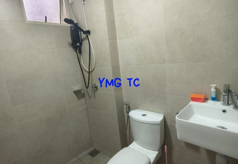 The Tresor @ Gravit 8 *