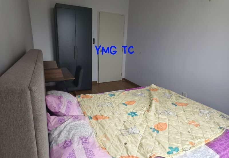 The Tresor @ Gravit 8 *