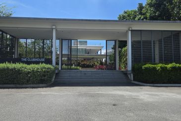 Cristal Serin Residence