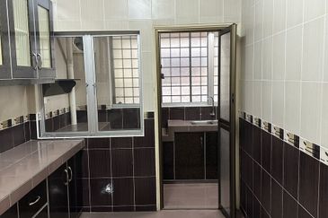 Well Maintained & Low Density Pandan Ville Condominium, Kuala Lumpur