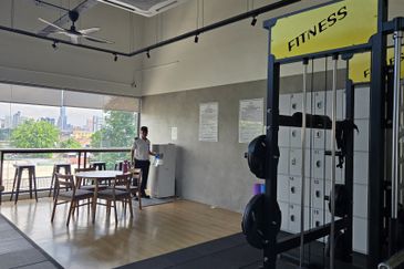 Well Maintained & Low Density Pandan Ville Condominium, Kuala Lumpur