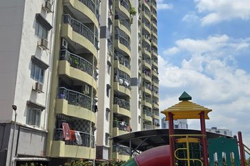 Well Maintained & Low Density Pandan Ville Condominium, Kuala Lumpur