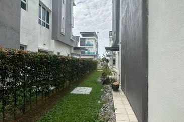 FOR RENT Semi Detached Home (RM0.99sqft), Laman Vista Alam, Jalan Astaka 3B/KU2, 41050 Bandar Bukit Raja, Klang 