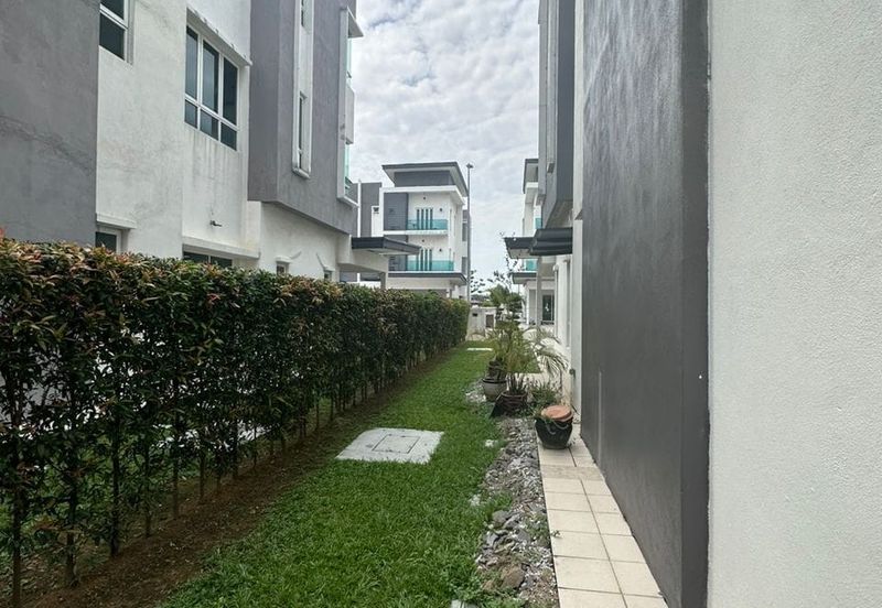 FOR RENT Semi Detached Home (RM0.99sqft), Laman Vista Alam, Jalan Astaka 3B/KU2, 41050 Bandar Bukit Raja, Klang 