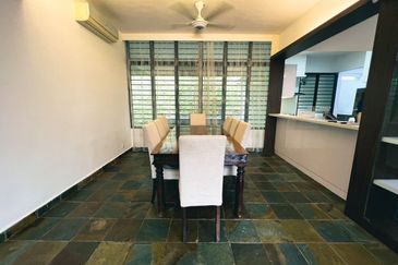 Hijau Apartment (Ukay Heights)