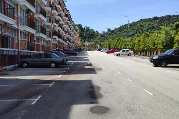 Villa Residence @ Goodview Heights