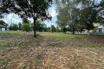 Perdana Lakeview East