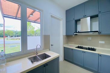 Duta Villa, Presint 14