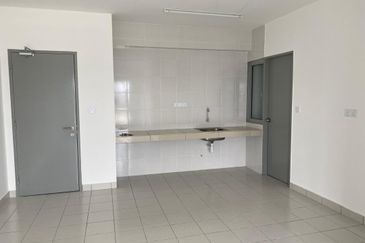 Lili apartment Kuchai lama