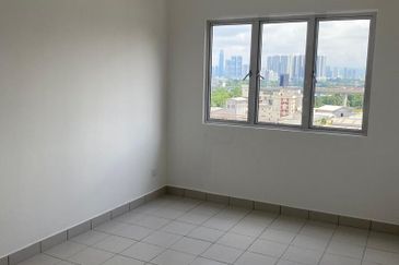 Lili apartment Kuchai lama
