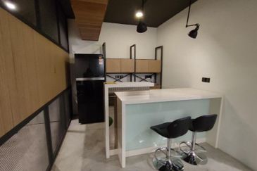 Aked esplanad bukit jalil shop for rent 