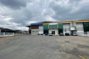 2.5 Acres Freehold Detached Factory For Sale at Nilai, RM260/sqft only, can move in immediately