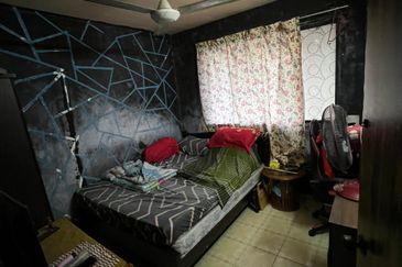 Rumah Pangsa Seri Pauh