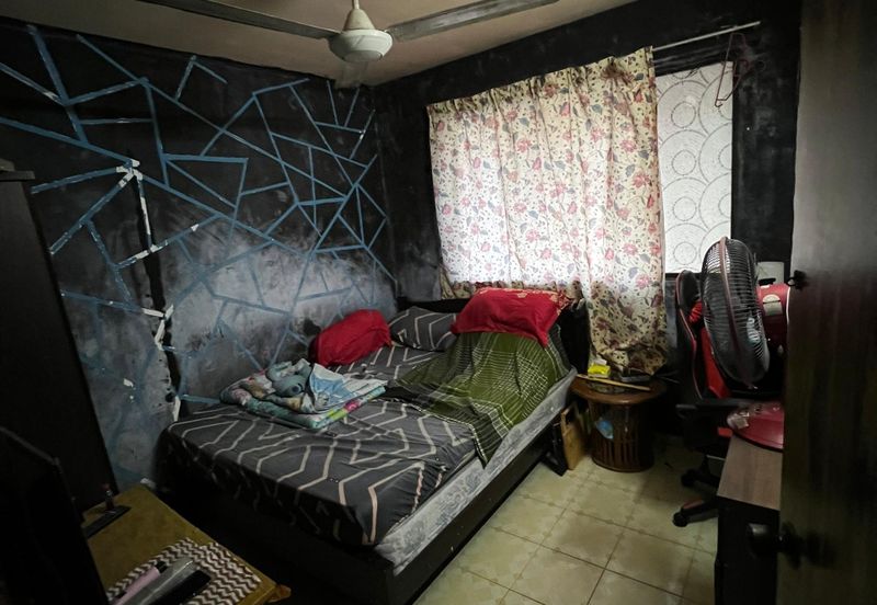 Rumah Pangsa Seri Pauh