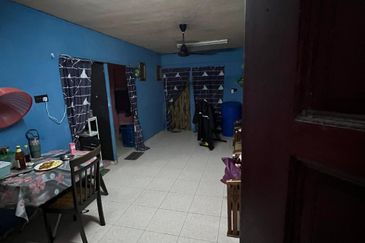 Rumah Pangsa Seri Pauh