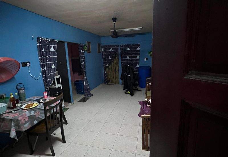 Rumah Pangsa Seri Pauh