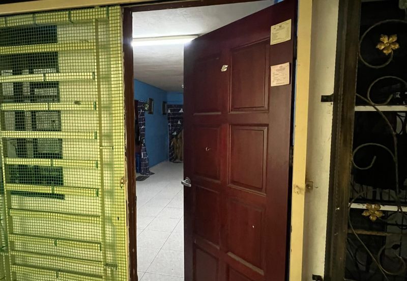 Rumah Pangsa Seri Pauh