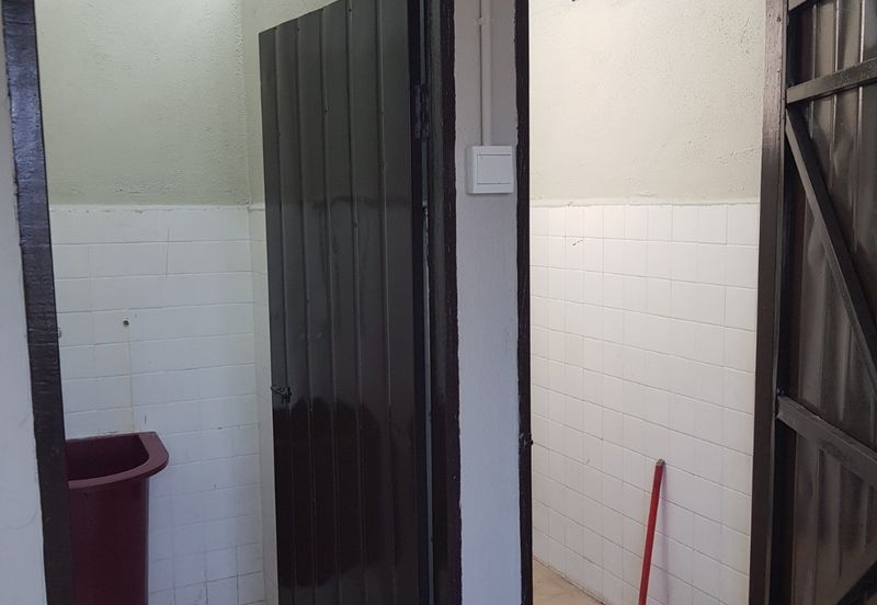 RUMAH TERES SETINGKAT (CORNER LOT) SIMPANG AMPAT PENANG