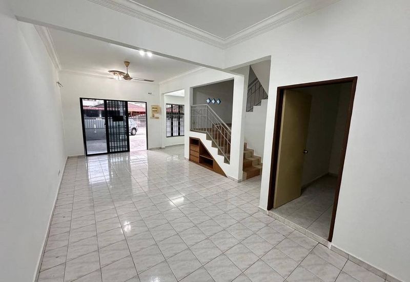 DOUBLE STOREY TERRACE 