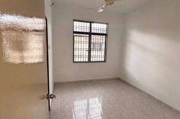 DOUBLE STOREY TERRACE 