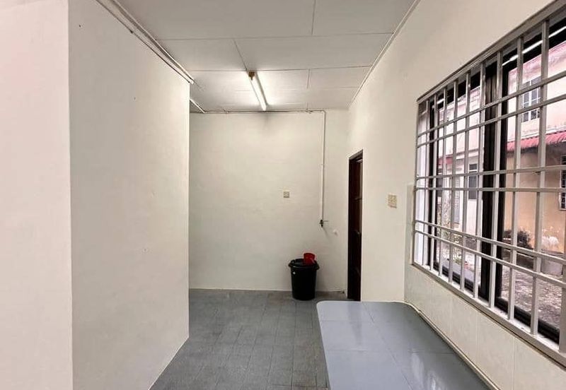 DOUBLE STOREY TERRACE 