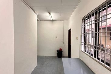 DOUBLE STOREY TERRACE 