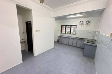 DOUBLE STOREY TERRACE 