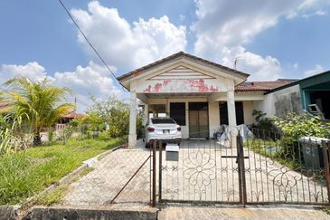 TERRACE SINGLE STOREYS CORNER LOT